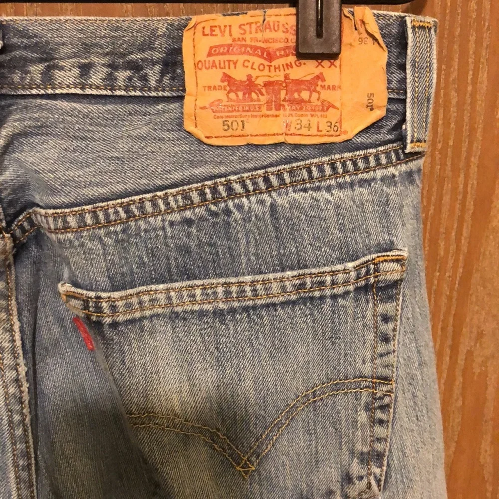 Levi's 501 Jeans Original Button Fly Medium Wash Cotton Straight Leg  34x36
